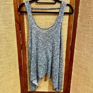 🦋Open back twist tank🦋